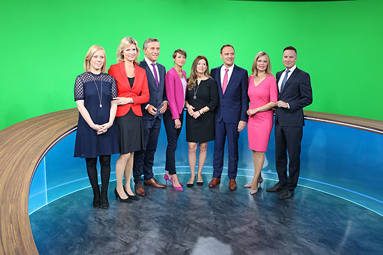 Von links: Christina Wolf, Anouschka Horn, Stefan Scheider, Sophie von Puttkamer, Petra Schwarzenberg, Florian Fischer-Fabian, Susanne Franke und Richard Gutjahr (©Foto: Martin Schmitz)